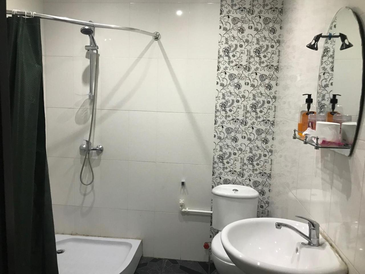 Hotel Monaco Tbilisi Esterno foto