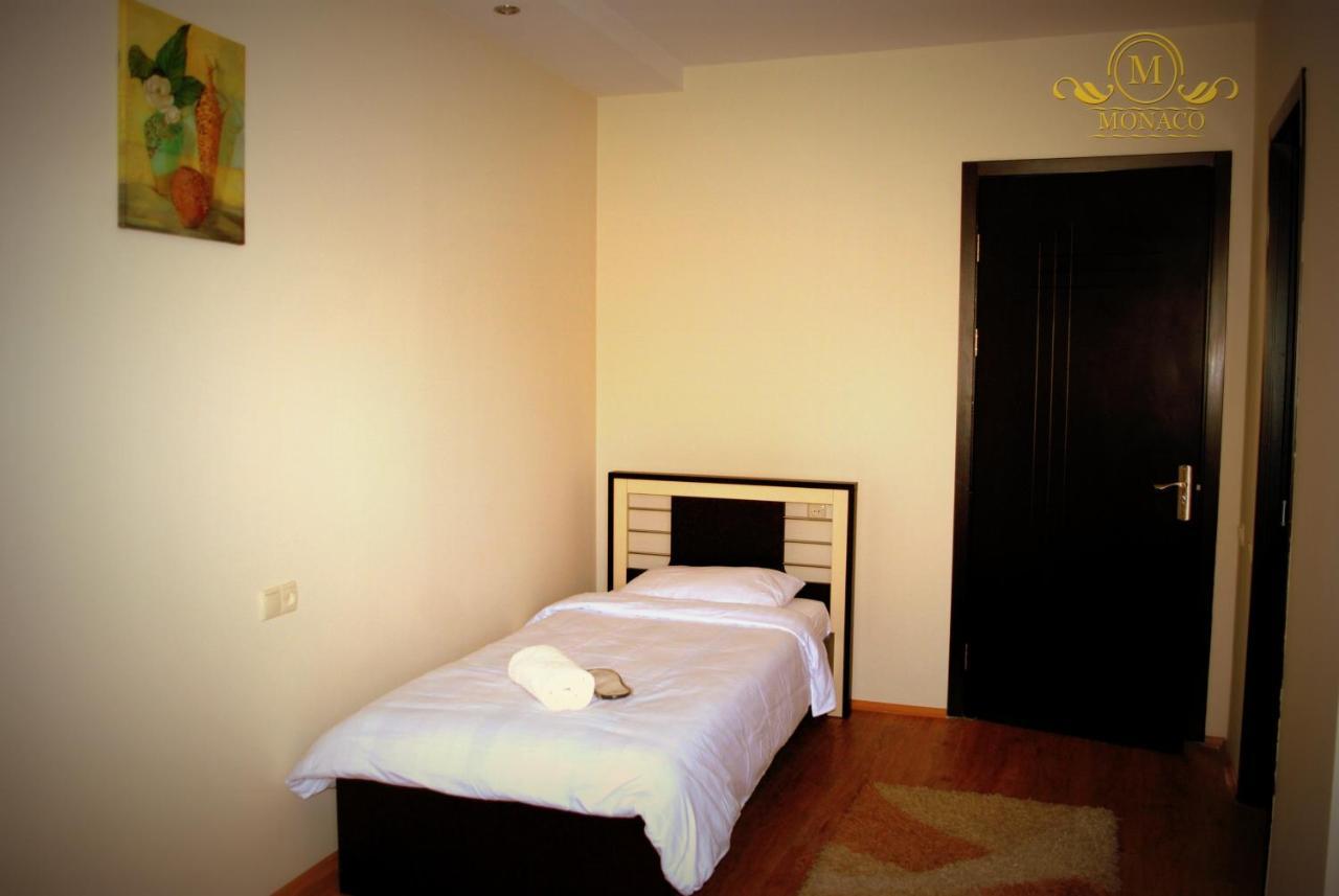 Hotel Monaco Tbilisi Esterno foto